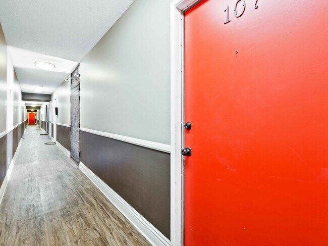 Building Photo - 6709 Woodley Ave