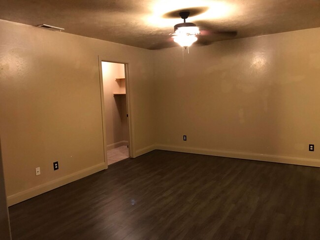 Building Photo - Charming Cedar City 3 Bedroom Home