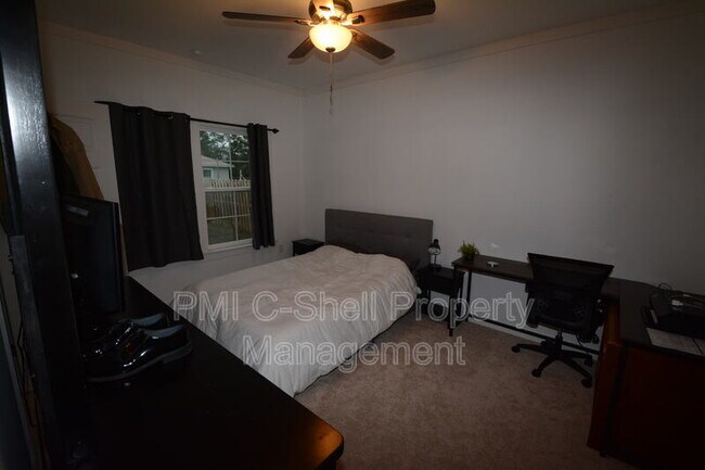 Foto del edificio - 5510 Avon Rd