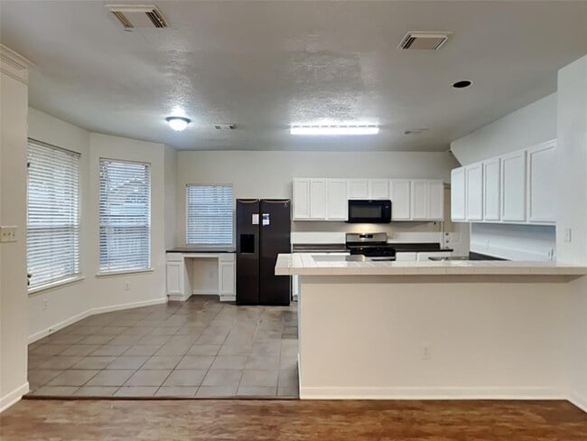 Building Photo - 21027 Deauville Dr