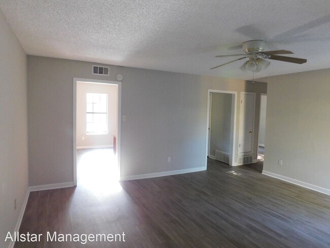 Foto del edificio - 3 br, 2 bath House - 8411 Old Forge