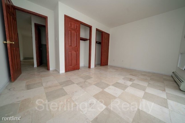 Foto del edificio - 35-18 31st St