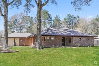 Building Photo - 28419 Champion Oaks Dr