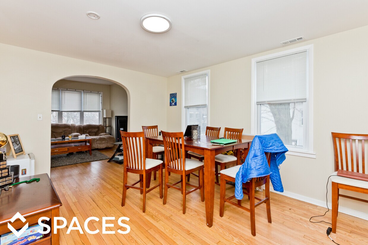 Foto principal - 1458 W Melrose St
