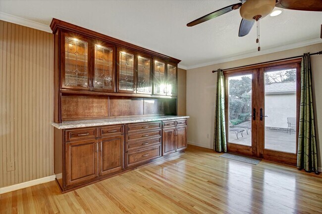 Foto del edificio - 884 Wagoner Dr