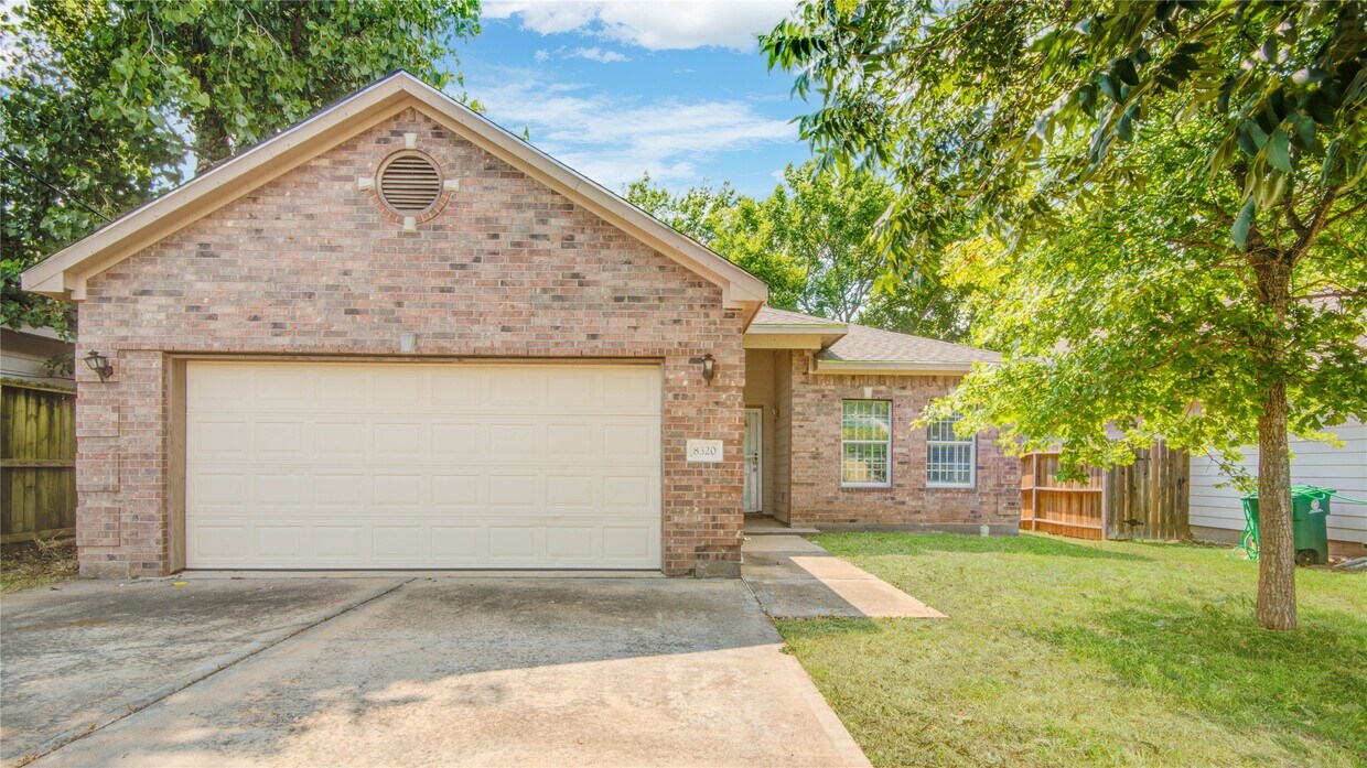 Foto principal - 8320 Livingston St