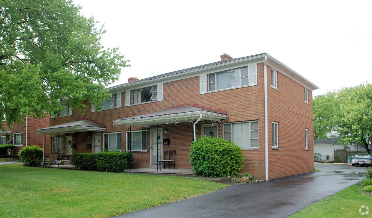 Primary Photo - 249-255 Broad Meadows Blvd