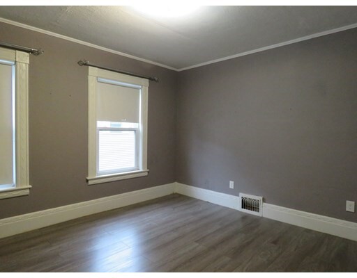 Building Photo - 23 Wentworth Pl