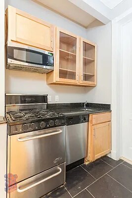Building Photo - 34 Avenue B