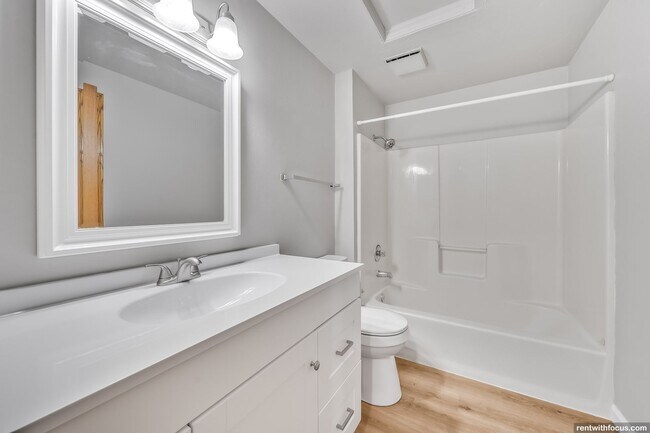 Foto del edificio - Allouez Parkway Apartments