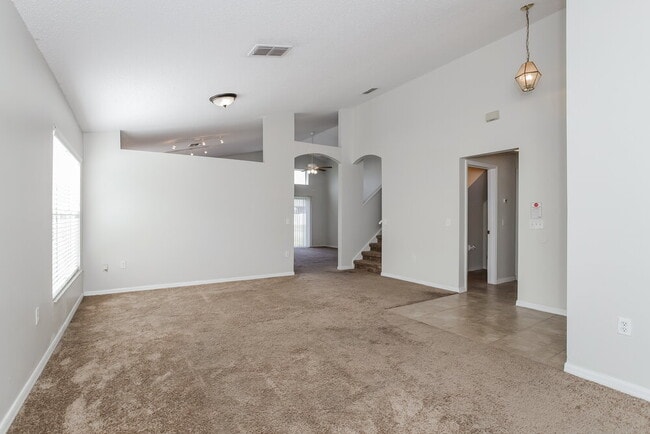 Building Photo - 1300 Creekview Ct
