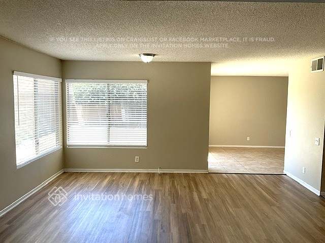 Foto del edificio - 7886 Pinyon Ave