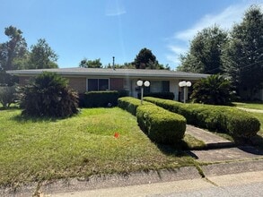 Building Photo - 309 Gamarra Rd