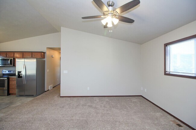 Building Photo - 1030 Tanner Ct