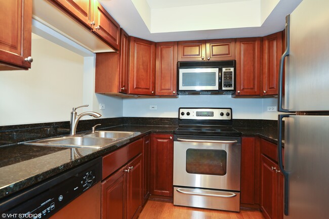 stainless steel kitchen - 15 FOXCROFT Rd