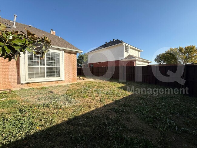 Foto del edificio - 7129 Goldenrod Dr