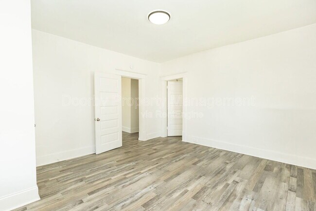 Foto del edificio - 3207 Curtis St