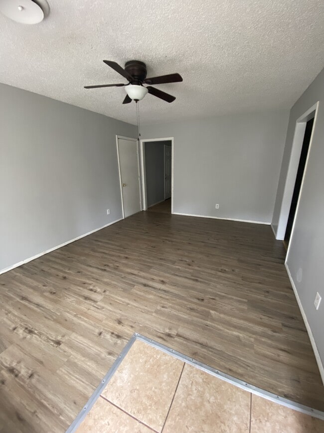 Building Photo - 117 Gamma Cir