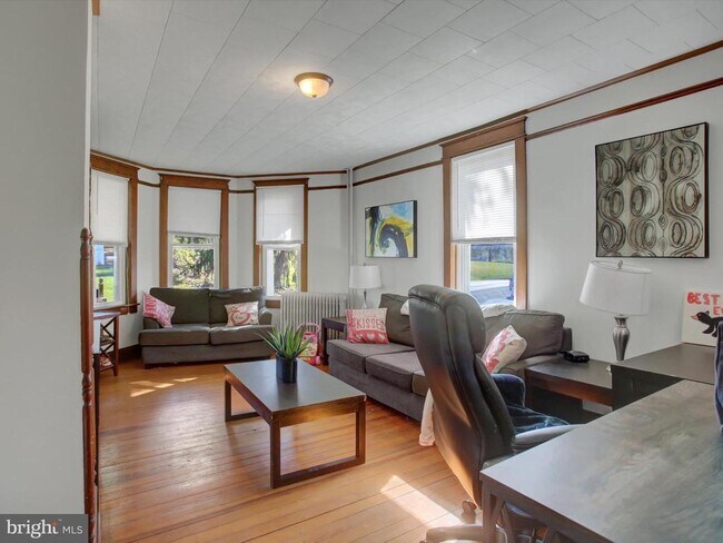 Foto del edificio - 7960 Mentzer Gap Rd