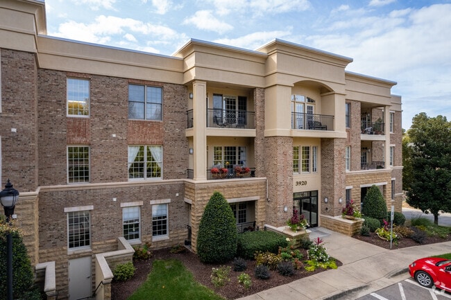 Building Photo - Essex at Glen Eden