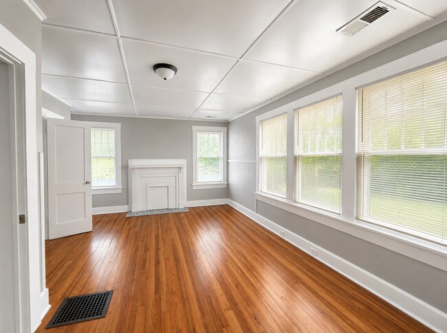 Building Photo - 2436 Avenue S