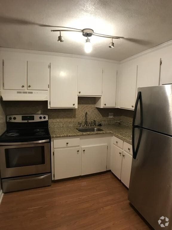 Building Photo - 95 Fountain Ln