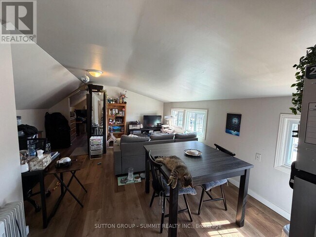 Photo du bâtiment - 155 Lake St