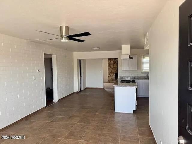 Building Photo - 3404 N Neva Ave