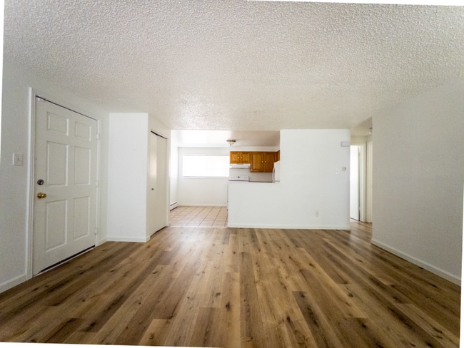 Building Photo - 2136 Friendship Pl