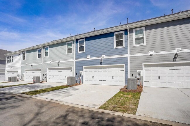 Building Photo - Cedar Ridge Townhomes