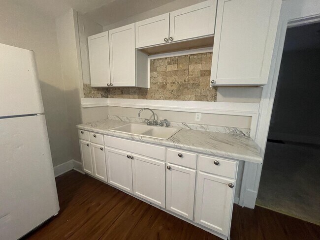 Foto del edificio - 3106 W Cameron Ave