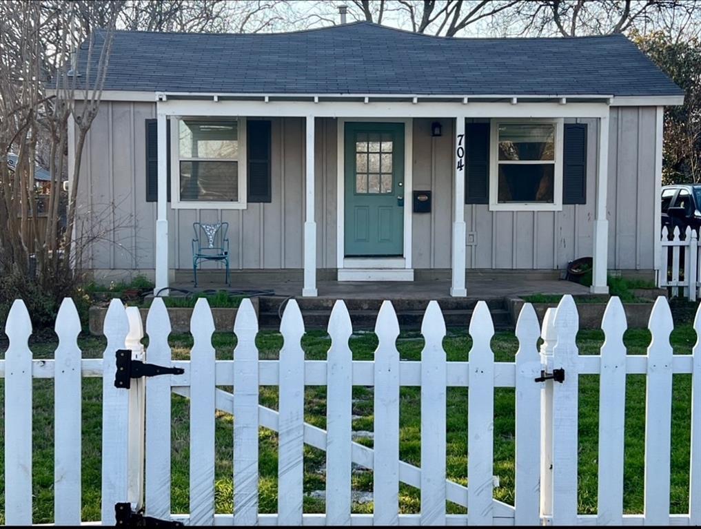 Foto principal - 704 Jefferson St