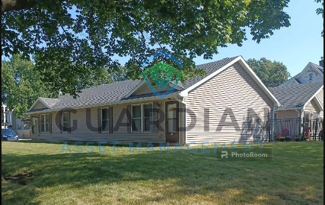 Foto principal - 2 bedroom, newer construction!
