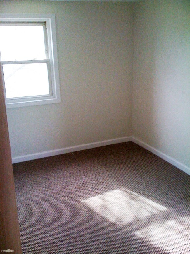Building Photo - 2 br, 1.5 bath House - 11748 Leverne