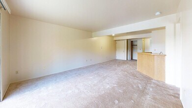 Building Photo - Emerald Park Apartments