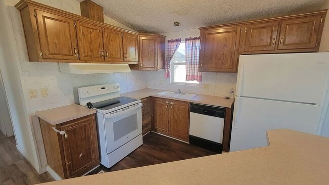 Foto del edificio - Charming 2 Bedroom, 2 Bathroom Home on 1 A...