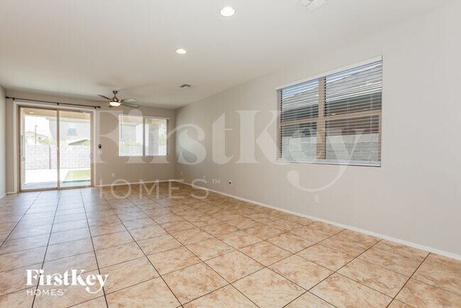 Foto del edificio - 1732 W Desert Spring Way