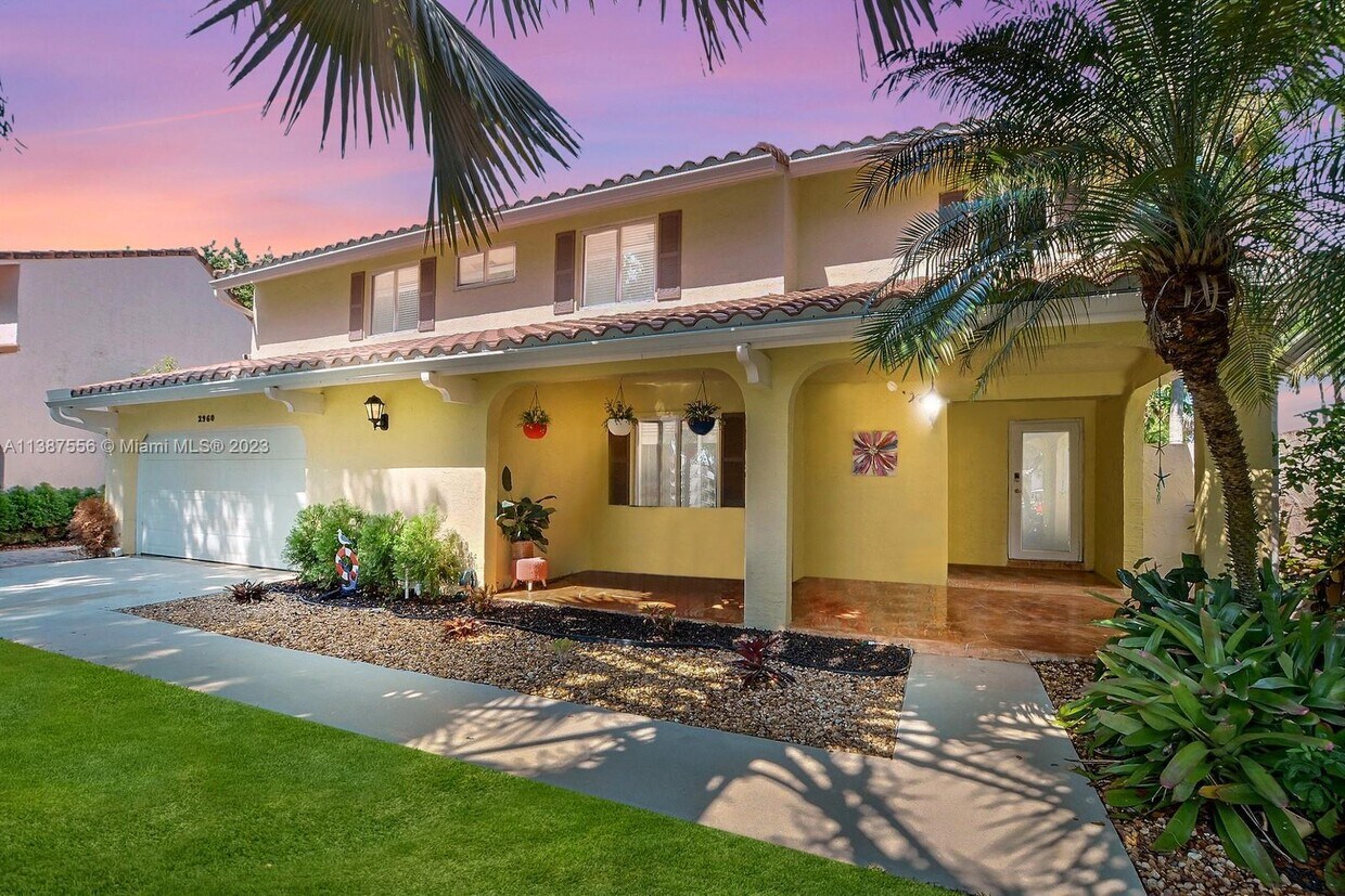 Foto principal - 2960 Blue Jay Dr