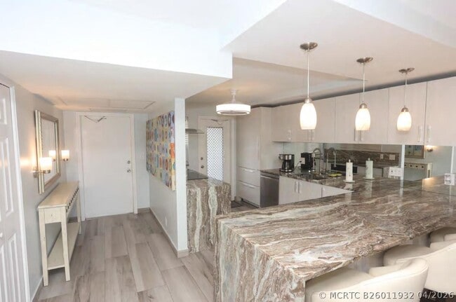 Building Photo - 3091 N Course Dr