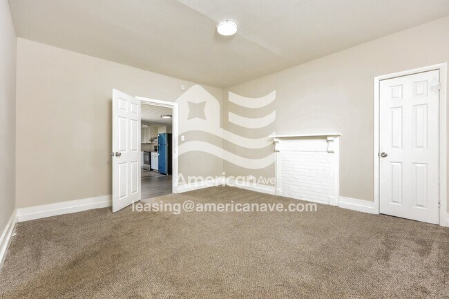 Building Photo - 3310 5th Ave