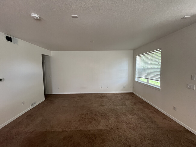Living space - 2301 N Xenia St