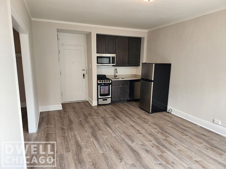 Foto principal - 2770 N Milwaukee Ave
