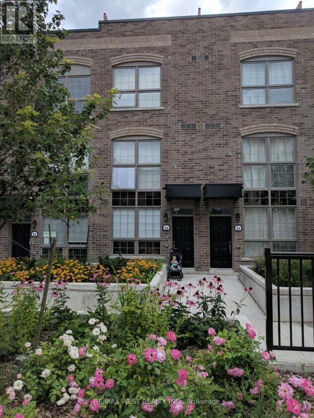 Primary Photo - 17-17 Powerhouse St