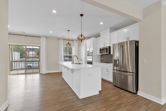 Photo - 113 Eagle Wood Dr Townhome