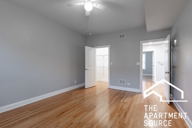 Foto del edificio - 4502 N Sheridan Rd