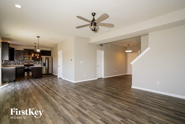 Foto del edificio - 1059 Long Stand Dr