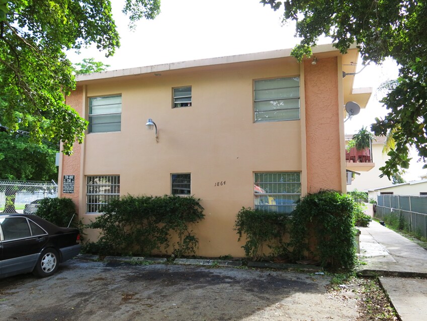 Building Photo - 1864 NW 24th St