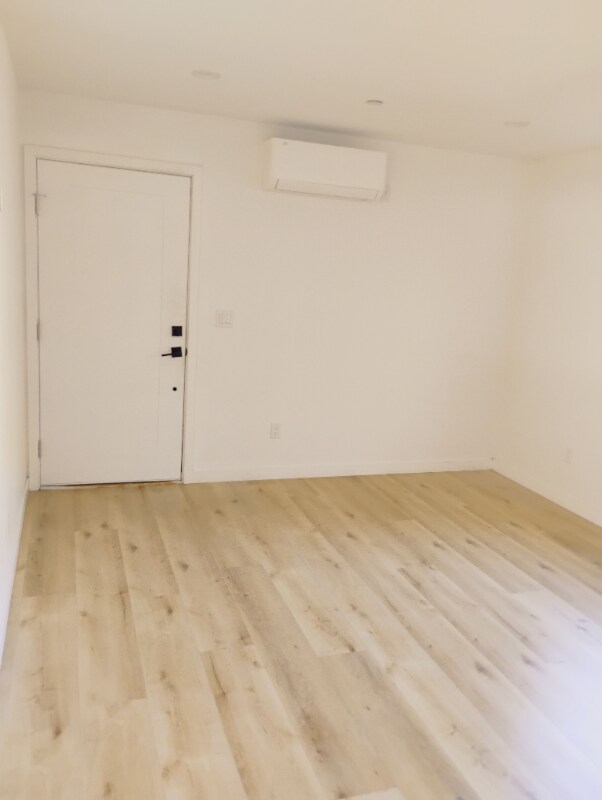 Foto del edificio - 6060 La Prada St