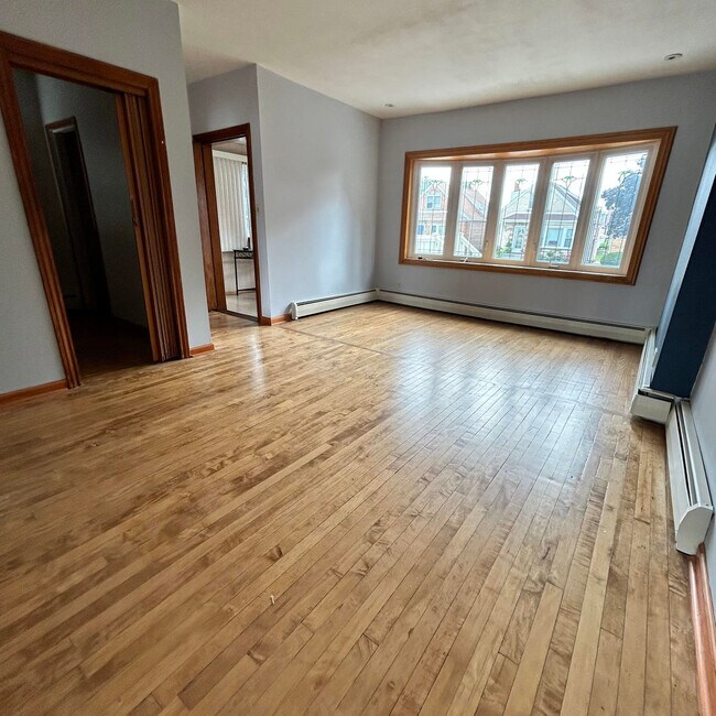 Building Photo - 5540 S Kolin Ave