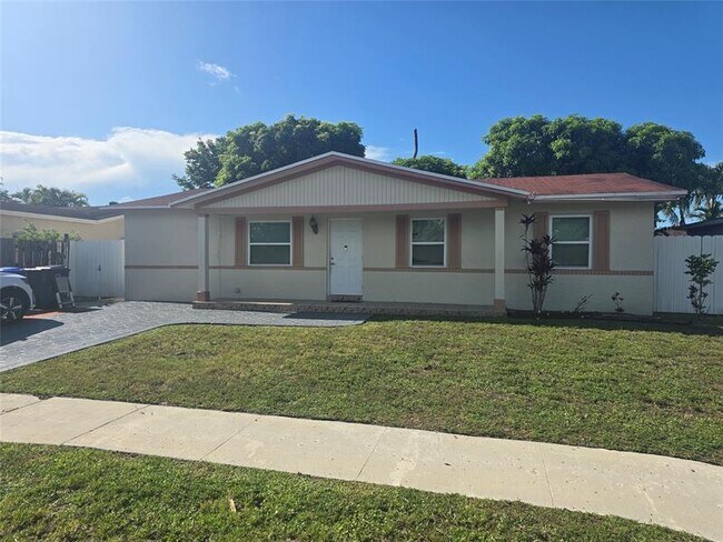 Foto del edificio - 8241 SW 4th St